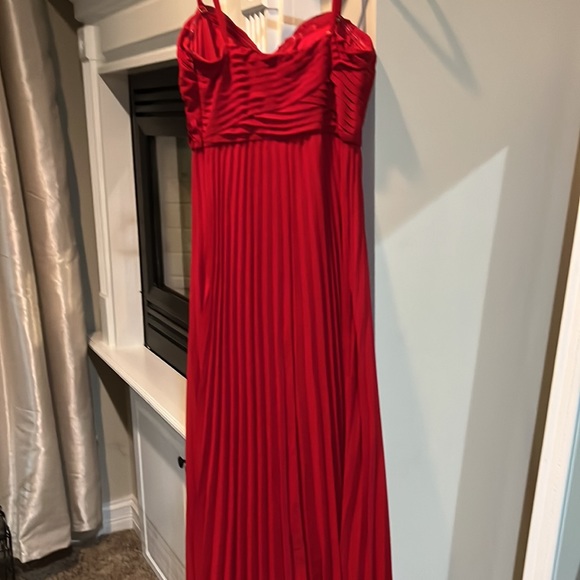 Red maxi dress, formal - Picture 3 of 4